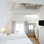 Hotel Einzigartig - Kleine Im Wasserviertel 3*