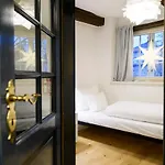 Einzigartig - Kleine Im Wasserviertel Hotel