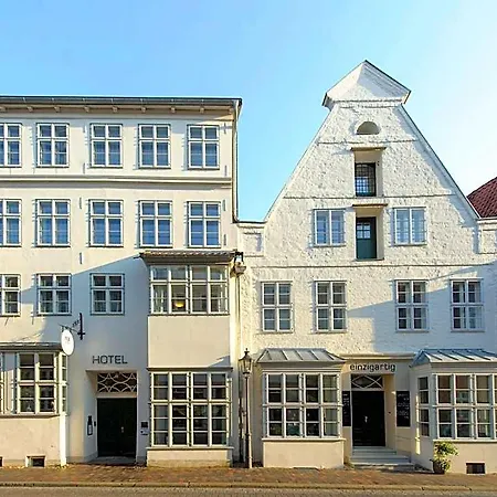 Einzigartig - Kleine Im Wasserviertel Hotel