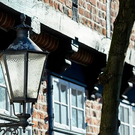 Einzigartig - Kleine Im Wasserviertel Hotel