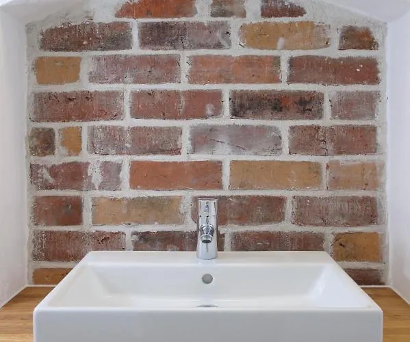 Einzigartig - Kleine Im Wasserviertel Hotel